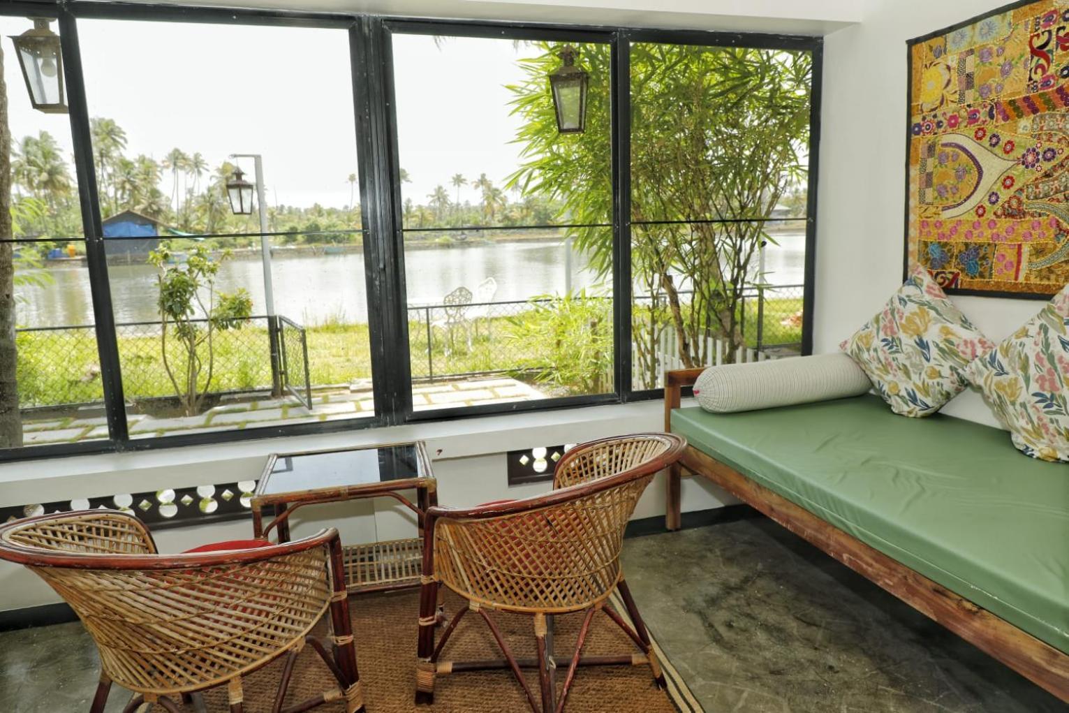 Hotel Vala House à Cherai Beach Extérieur photo